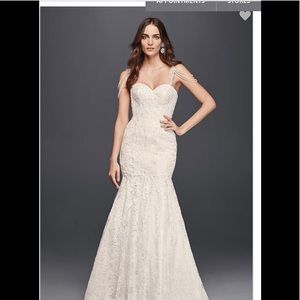 Wedding Dress (Feel free to make an offer)